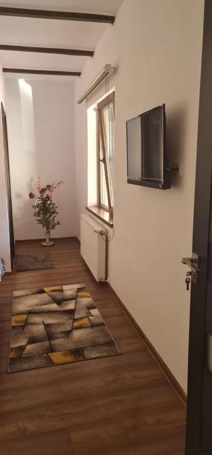 La Ovi Ξενοδοχείο Făgăraş Εξωτερικό φωτογραφία